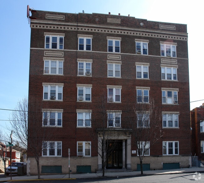 7112 Park Ave - 7112 Park