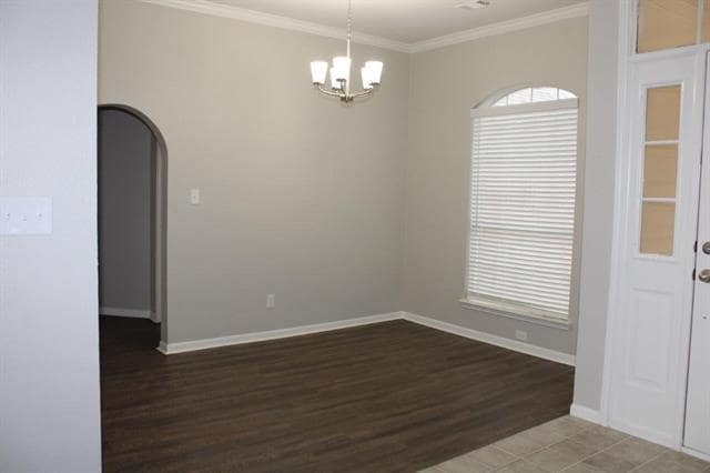 Building Photo - 6213 Covington Dr