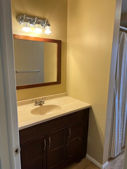 Building Photo - 58 Eaves Mill Rd