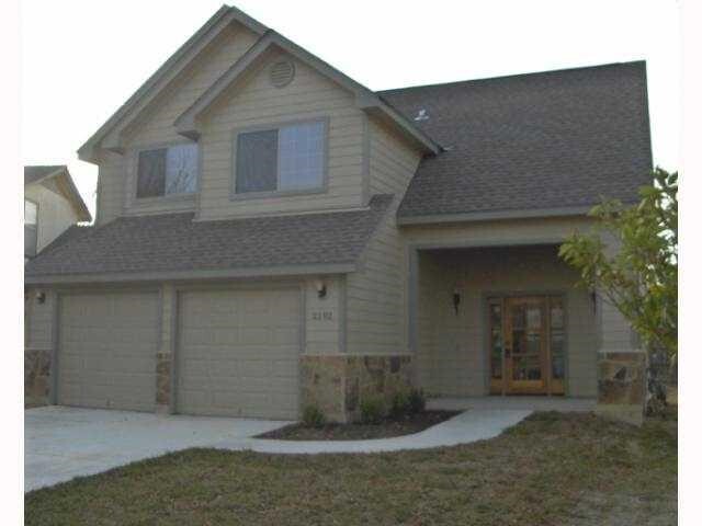 Building Photo - 2102 Laura Ct