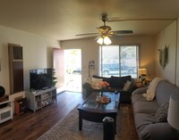 Building Photo - 3 Bedrooms plus a "bonus/play room"