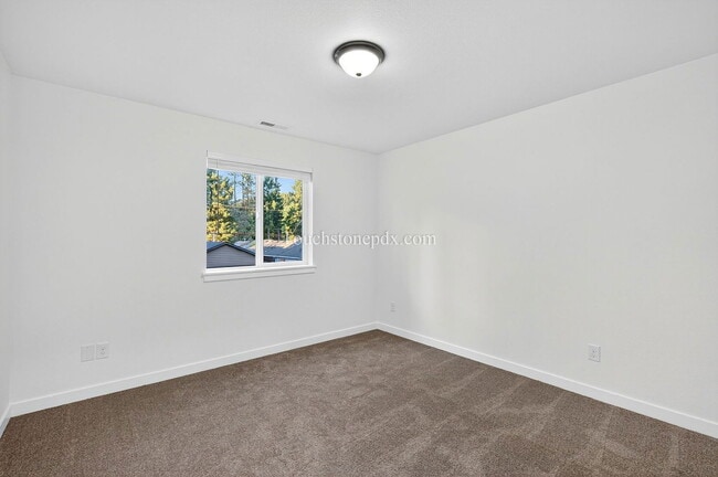 Building Photo - 13838 SE Knight St