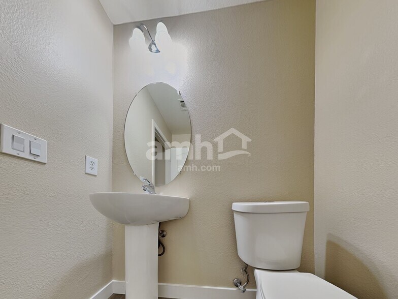 Building Photo - 3128 Manti Peak Ave