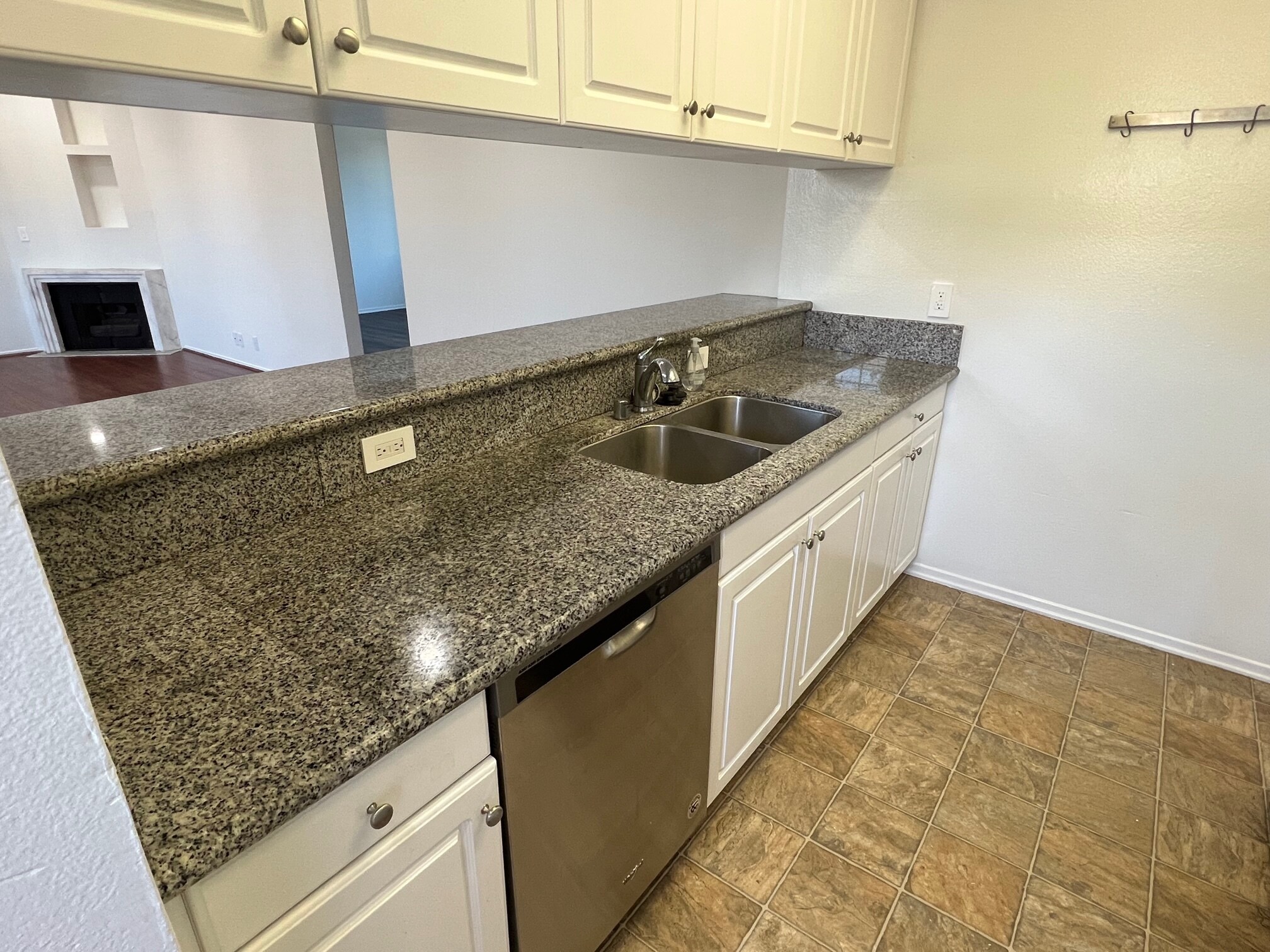 Building Photo - 3822 Bentley Ave