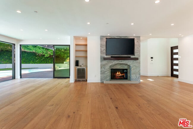 Building Photo - 382 Aderno Way