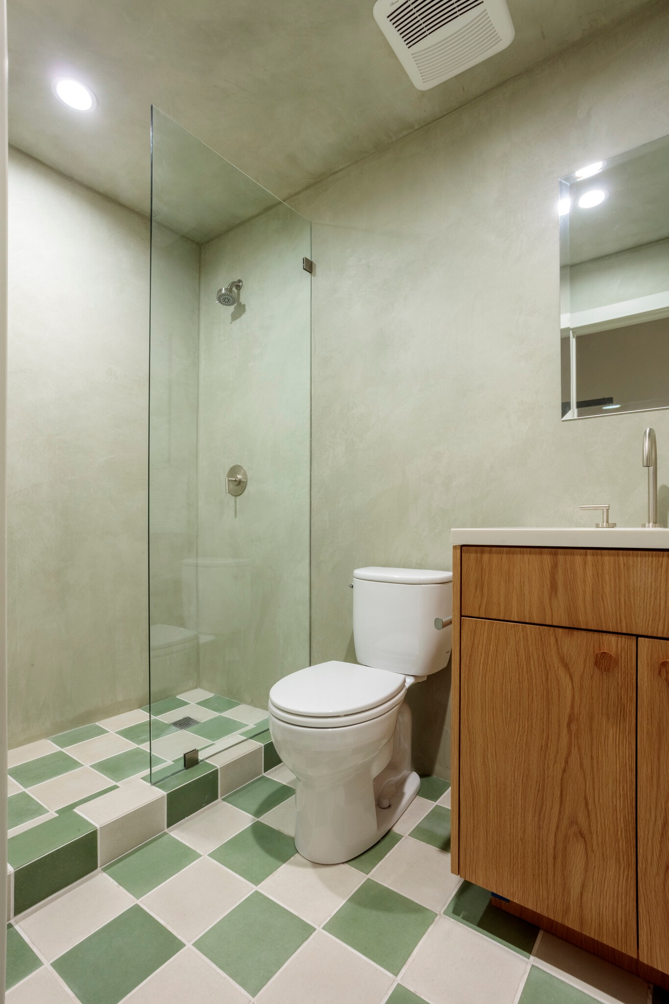 Building Photo - 6900 Willoughby Ave