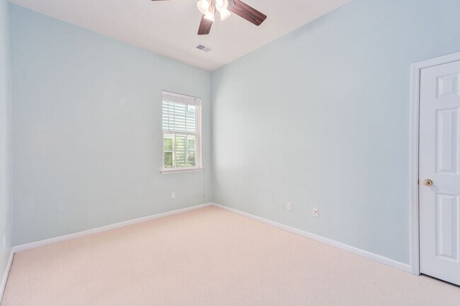 Building Photo - Elegant Two-Story Home in Tanner Plantation!