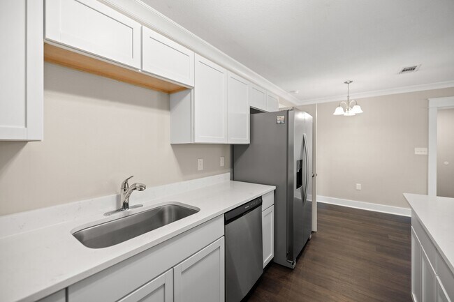 Building Photo - 200 Spencer Dr