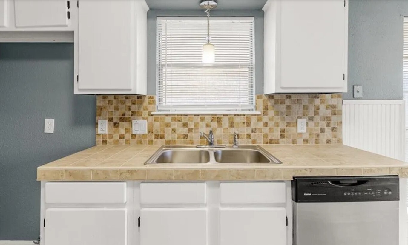 Building Photo - 7013 Powderhorn Ct