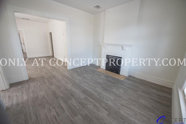 Building Photo - 5000 S Jones Ct