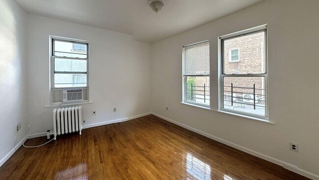 Building Photo - 208 W 260th St