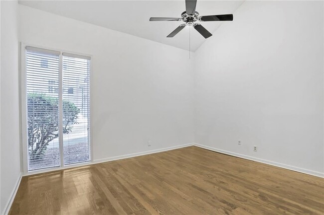 Building Photo - 3036 Vinings Ferry Dr SE