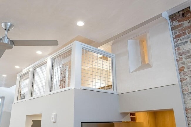 Building Photo - 107 N St