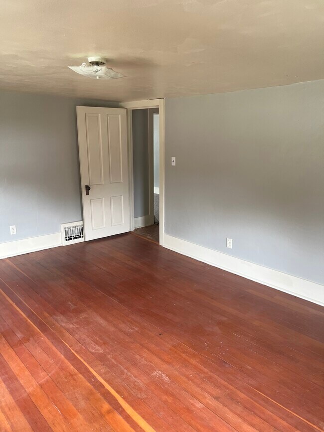 Bedroom - N63W23965 Main St