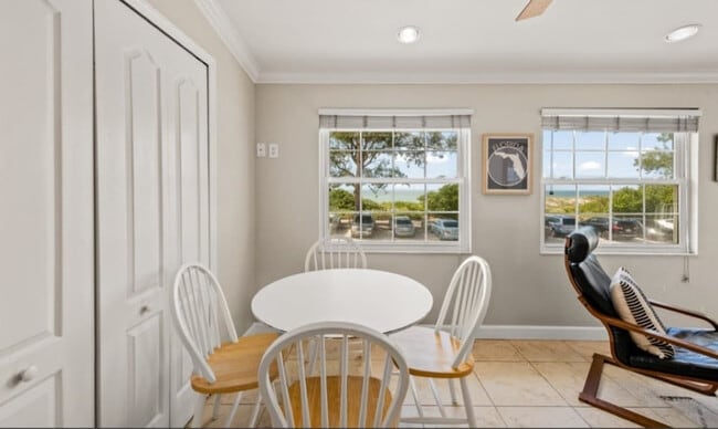 Building Photo - 100 7th St S