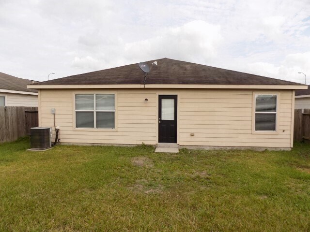 Building Photo - 4279 Medina River Loop