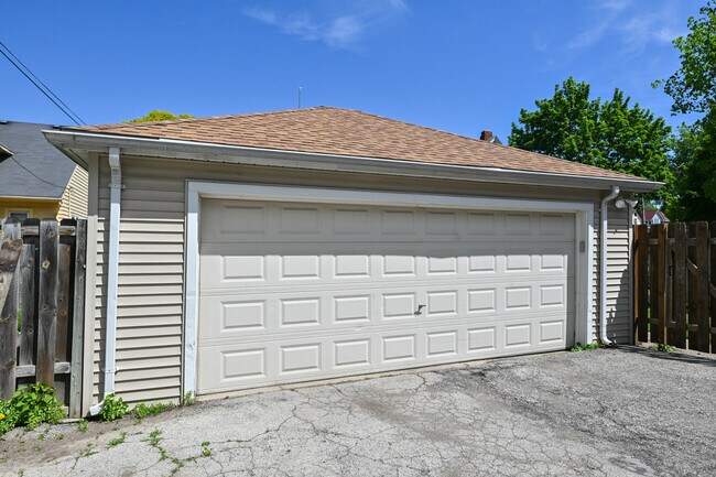 Building Photo - Arcadian Duplex