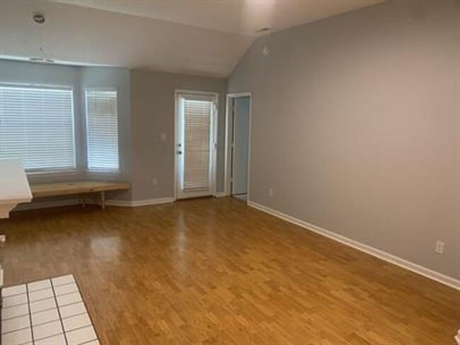 Building Photo - 208 Cypress Creek Dr