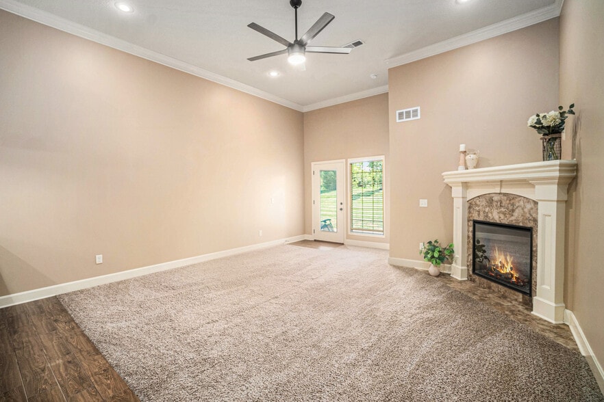 Building Photo - 12353 Fox Creek Dr