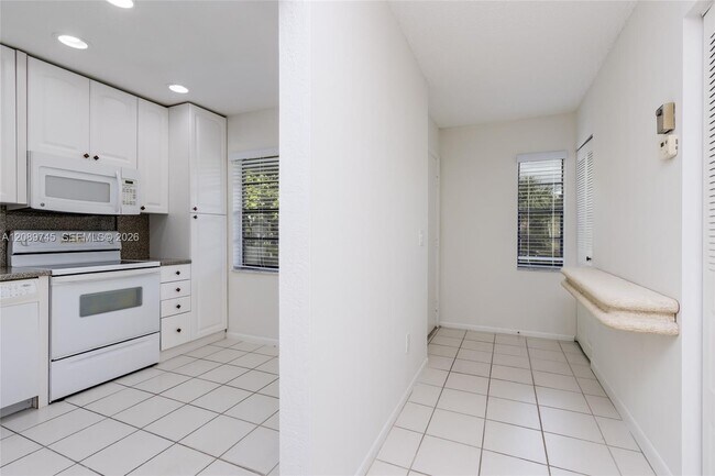 Building Photo - 21529 Cypress Hammock Dr