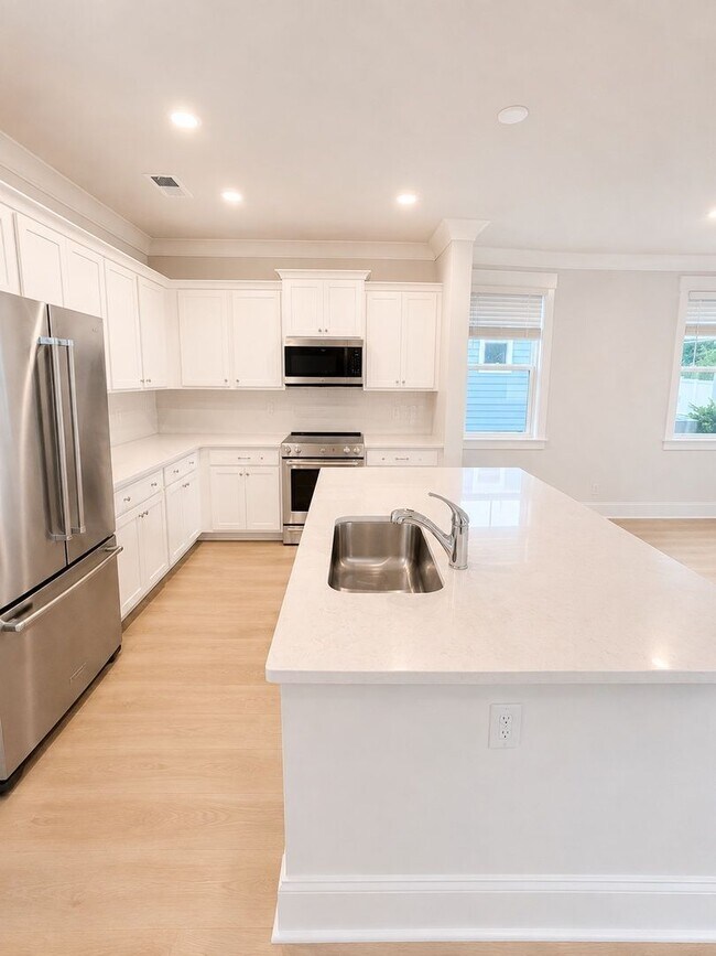 Building Photo - 114 Midmills Ln