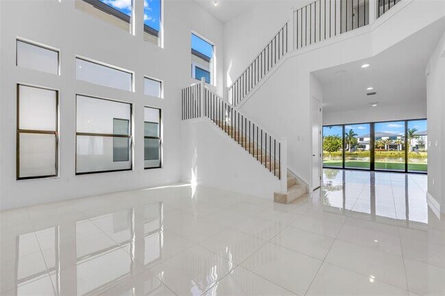 Building Photo - 8551 Swinley Frst Wy