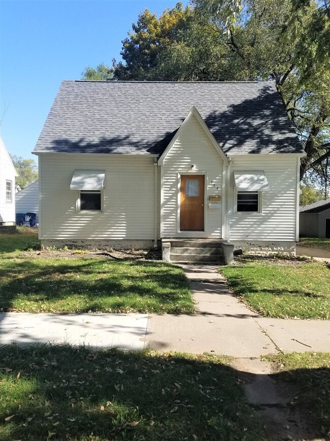 Building Photo - 534 Hope Ave