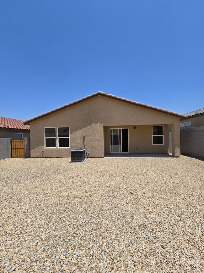 Primary Photo - 2384 Tapatio Dr