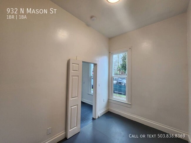 Building Photo - 932 N Mason St