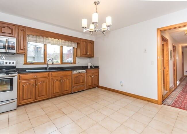 Building Photo - 80 Woodcliff Dr
