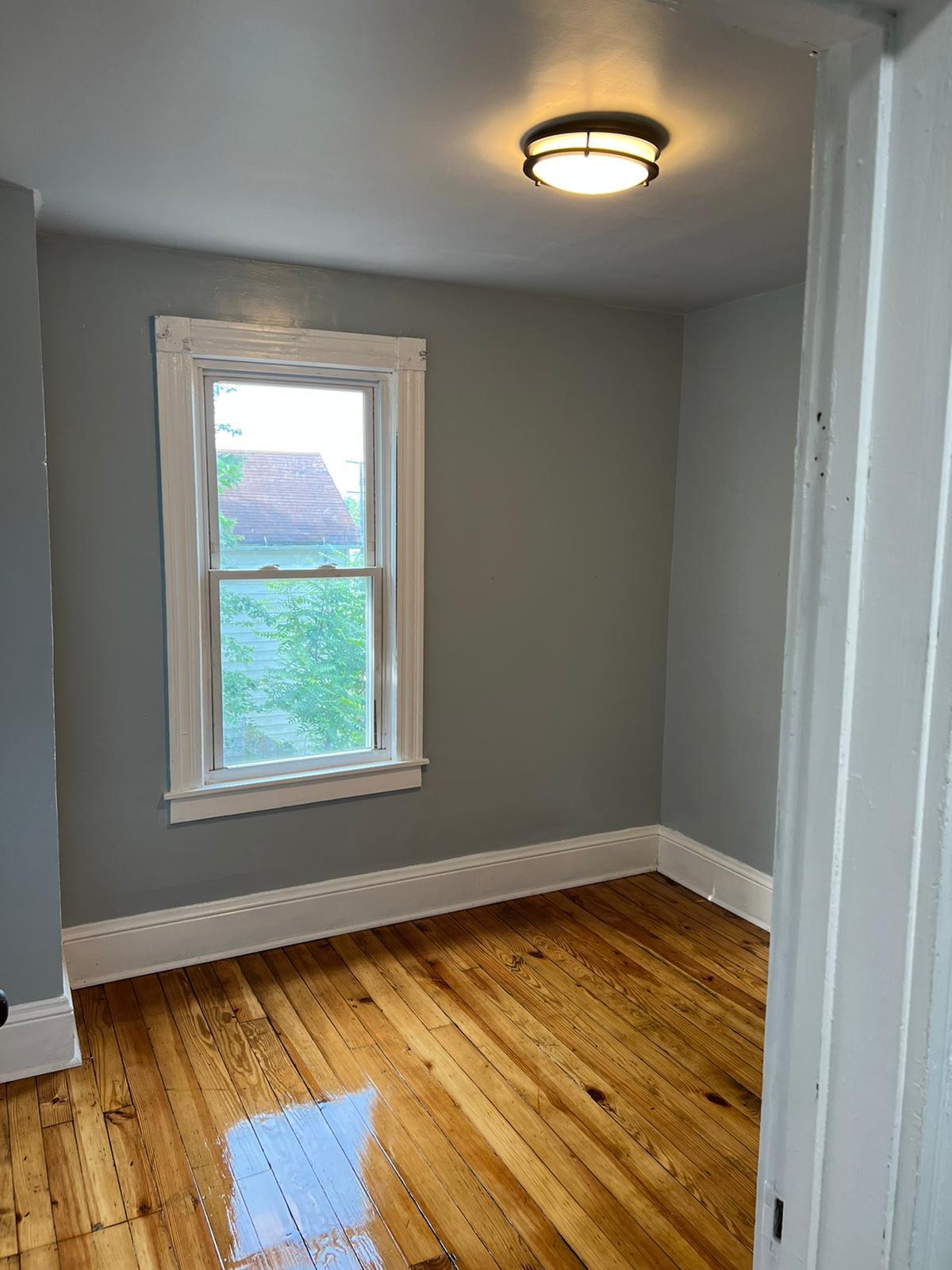 Dining room - 703 French St
