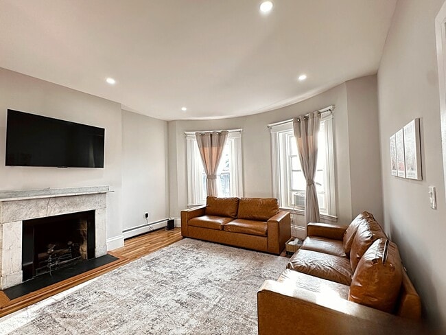 Building Photo - 660 Massachusetts Ave