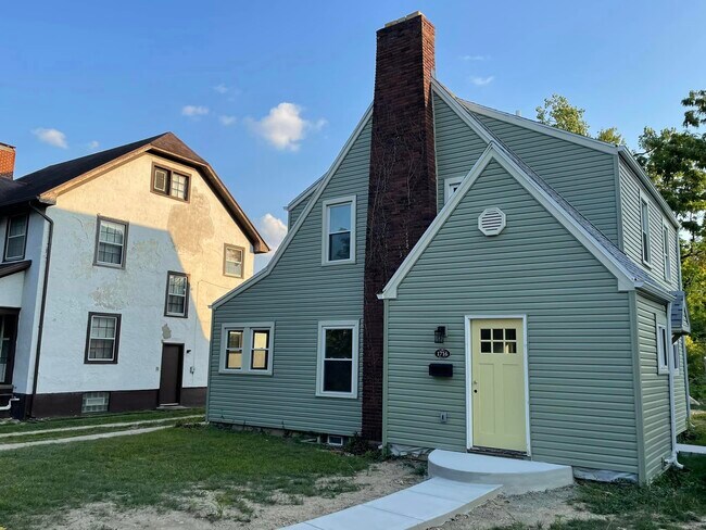 Building Photo - 1716 Salem Ave