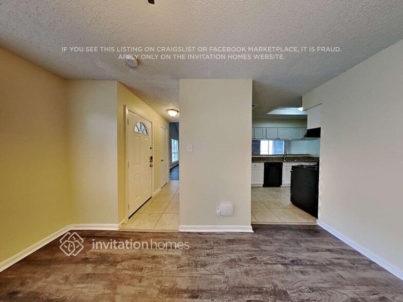 Building Photo - 11911 N Youngwood Ln