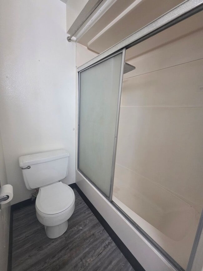 Building Photo - 522 Smithridge Park