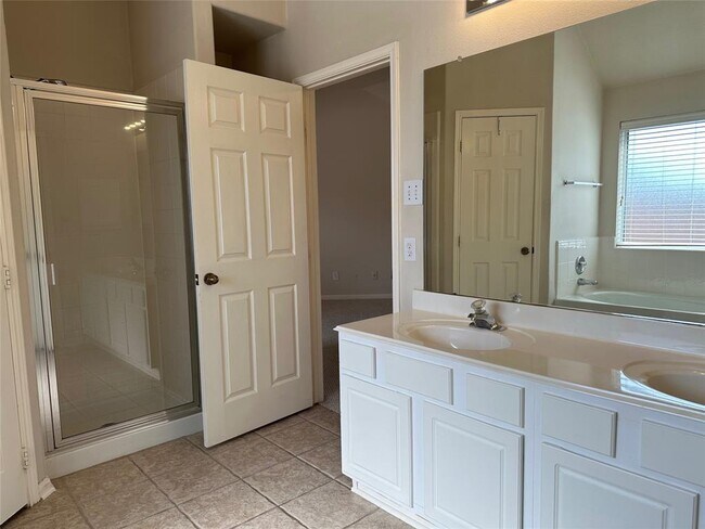 Building Photo - 13615 Braydon Bend Dr