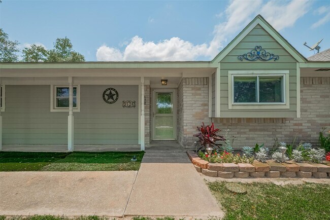 Building Photo - 9526 Sandy Ln