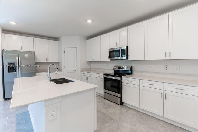 Building Photo - 934 Cattleman St