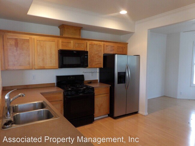 Building Photo - 3 br, 2.5 bath House - 20729 NW Painted Mt...