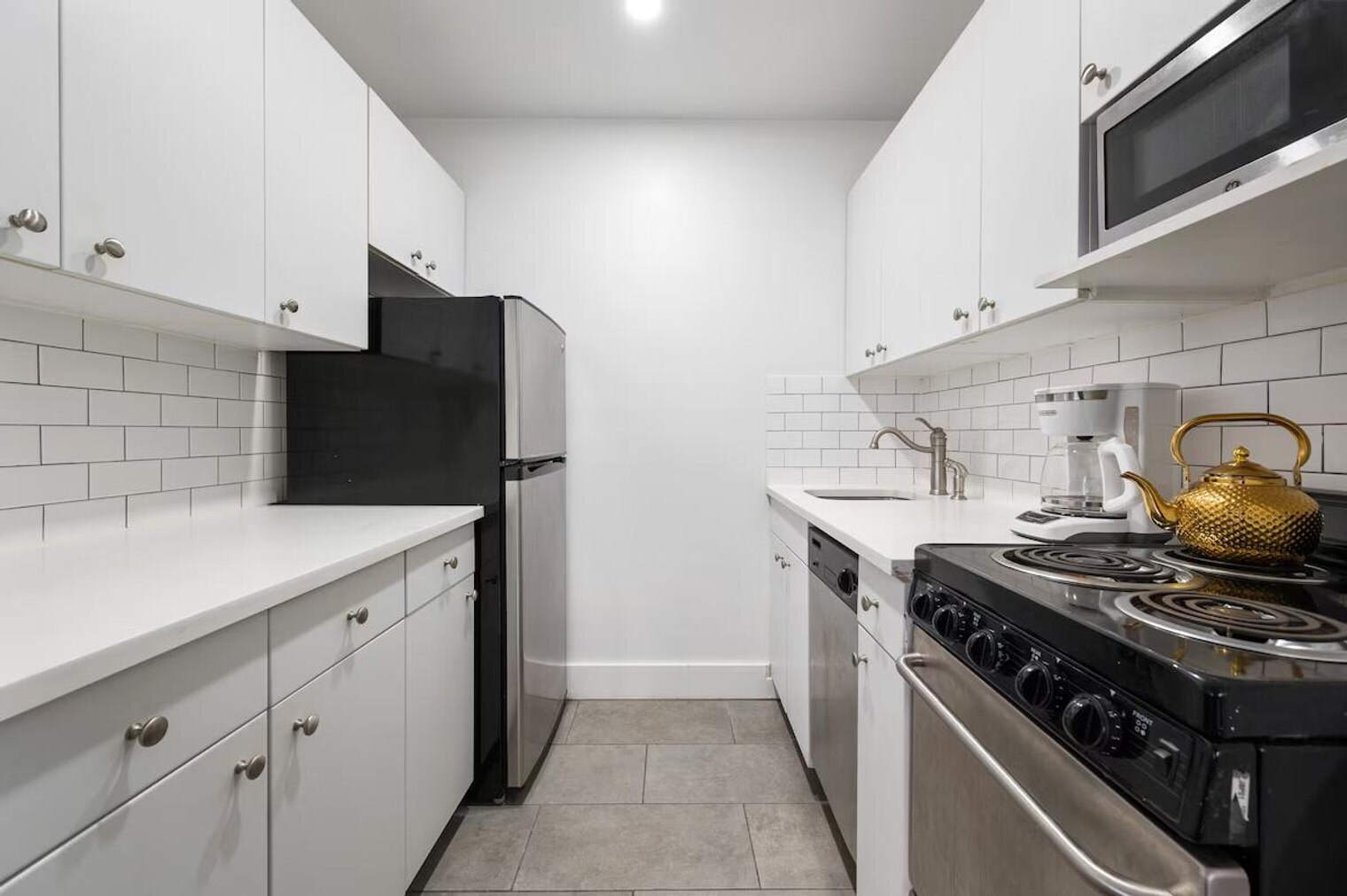 Building Photo - 132 E 45th St