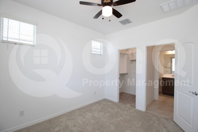 Building Photo - 8810 W Pasadena Ave