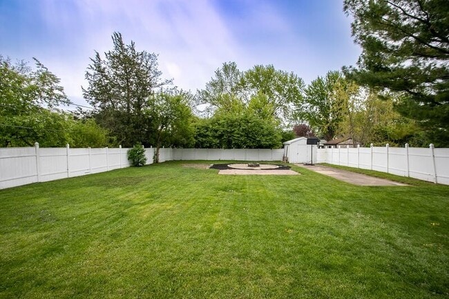 Building Photo - 4759 Arnold Ave