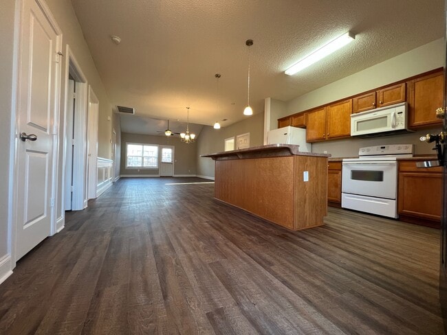 Building Photo - 104 Bull Bay Dr