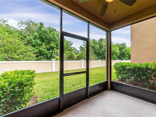 Building Photo - 2440 Seven Oaks Dr