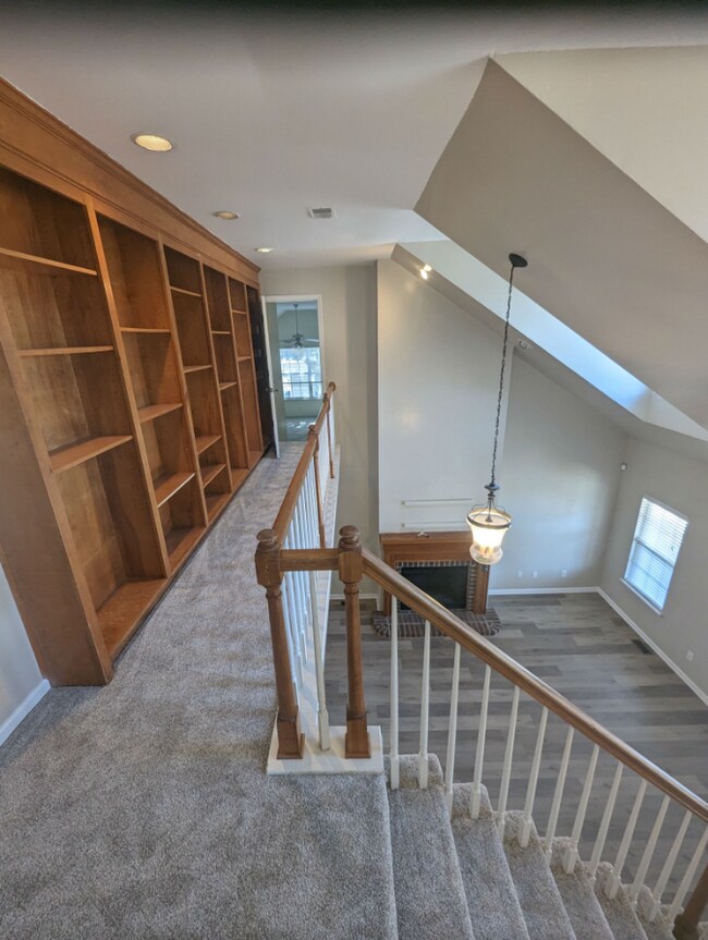 Building Photo - Hanahan Lake View Home for Lease