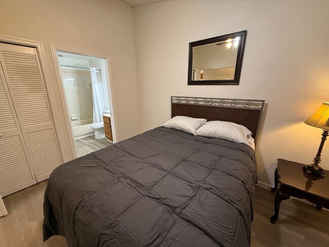 Building Photo - 12718 Westhampton Cir