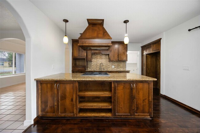 Building Photo - 1721 Jones St