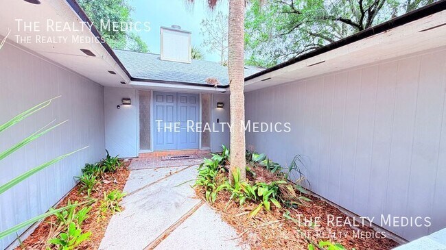 Building Photo - 909 Gazell Trail