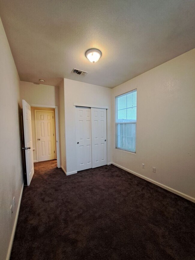 Building Photo - Single-Level 2BR Home with 2-Car Garage!