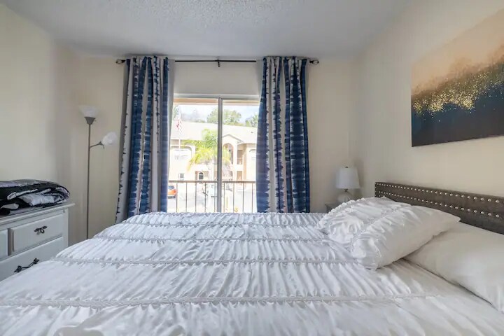 Building Photo - 8824 Coral Palms Ct